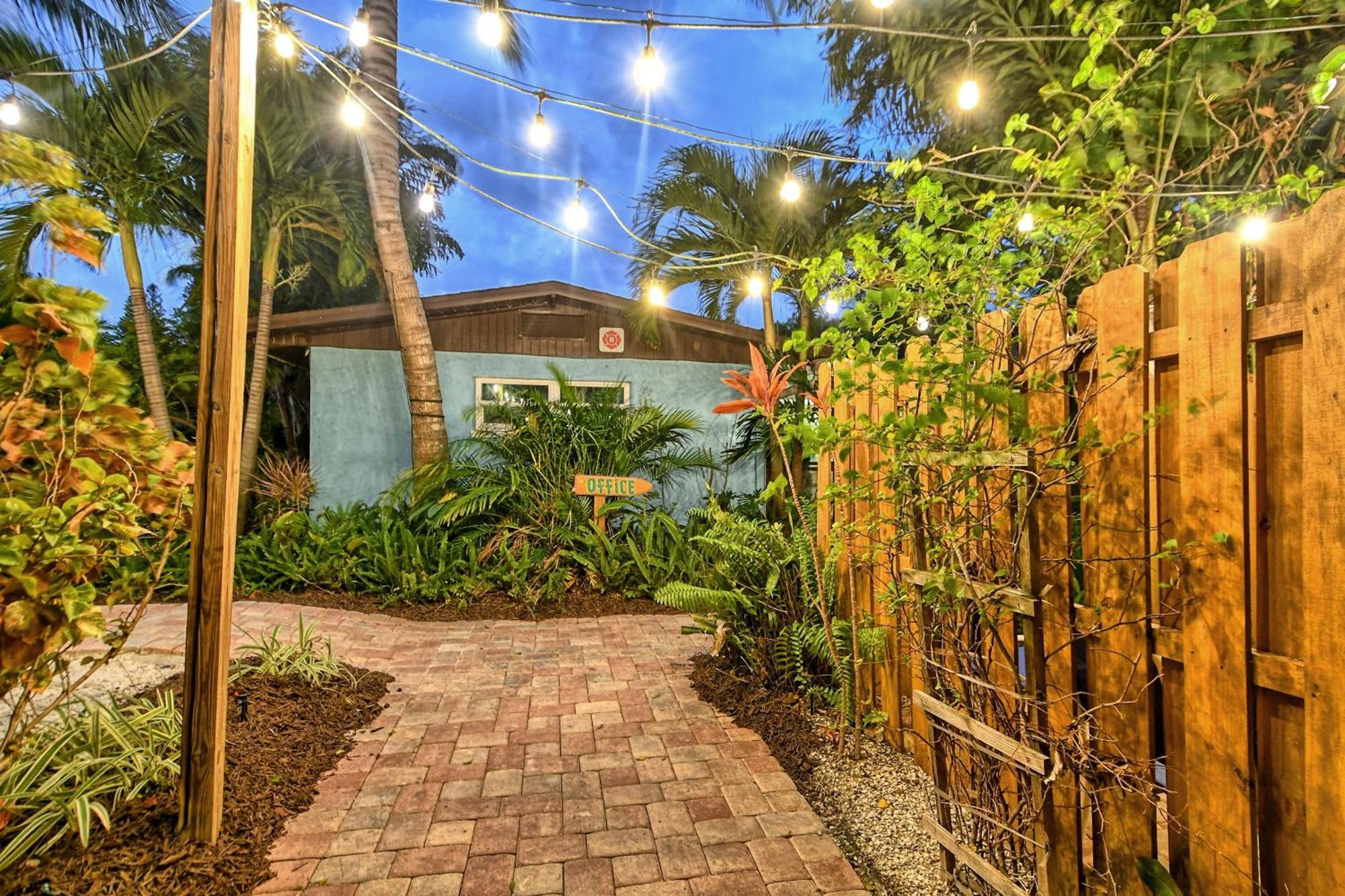 Siesta Key Palms Resort Point O'Rocks Екстер'єр фото