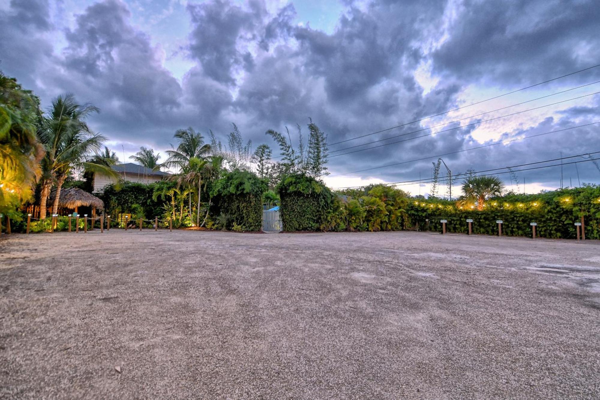 Siesta Key Palms Resort Point O'Rocks Екстер'єр фото